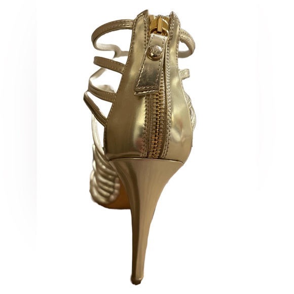 Stuart Weitzman Gold Strappy Shoes - Picture 4 of 9